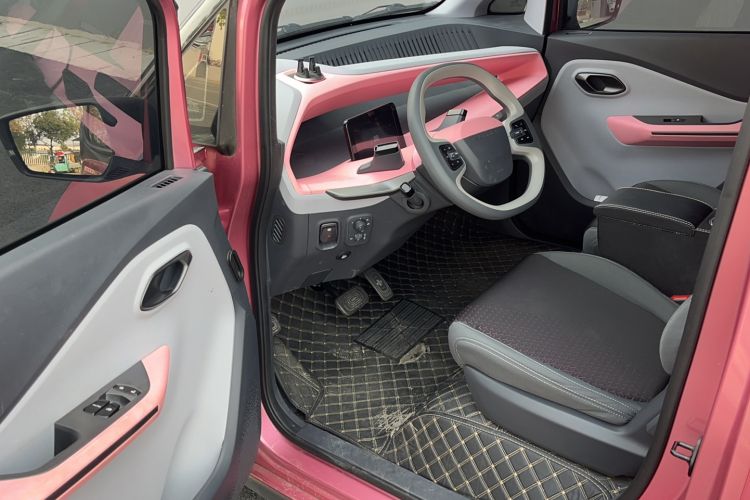 Used Baojun E200 2019 250KM Smart Enjoyment Version Interior 2