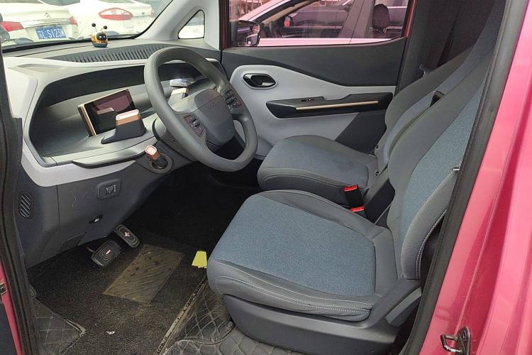 Used Baojun E200 2019 250KM Smart Drive Edition Interior 2
