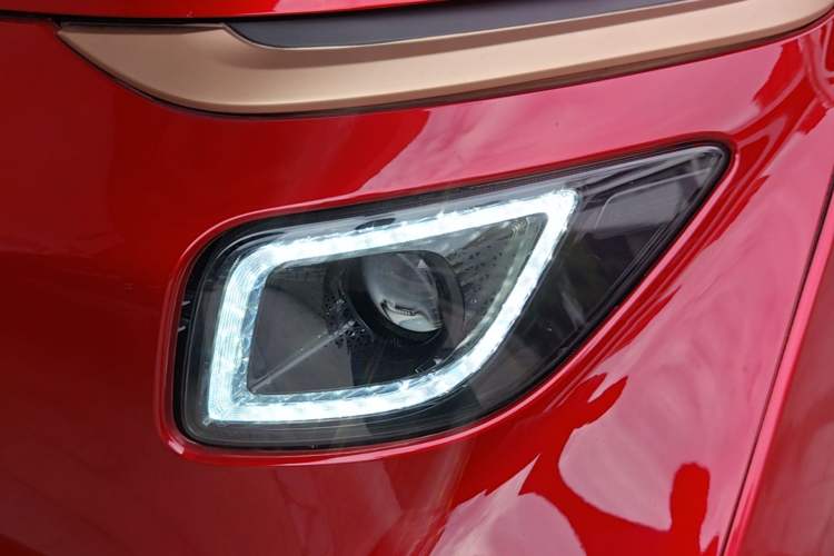 Used Baojun E200 2019 250KM Smart Enjoyment Version Left Front Headlight