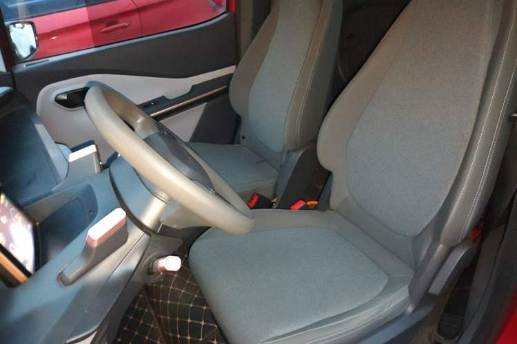 Used Baojun E200 2019 250KM Smart Drive Edition Left Front Seat