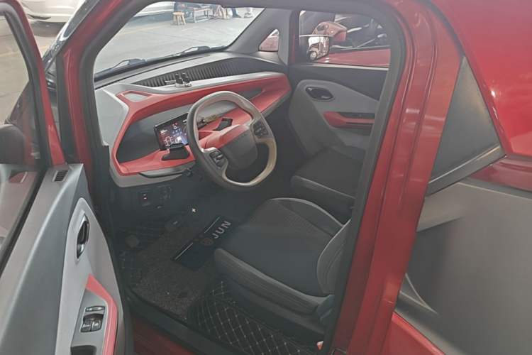Used Baojun E200 2019 250KM Smart Enjoyment Version Left Front Seat