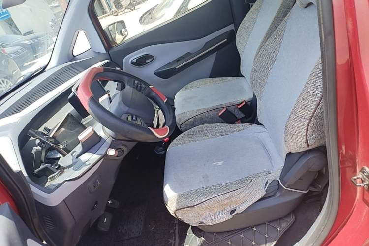 Used Baojun E200 2019 250KM Smart Drive Edition Left Front Seat