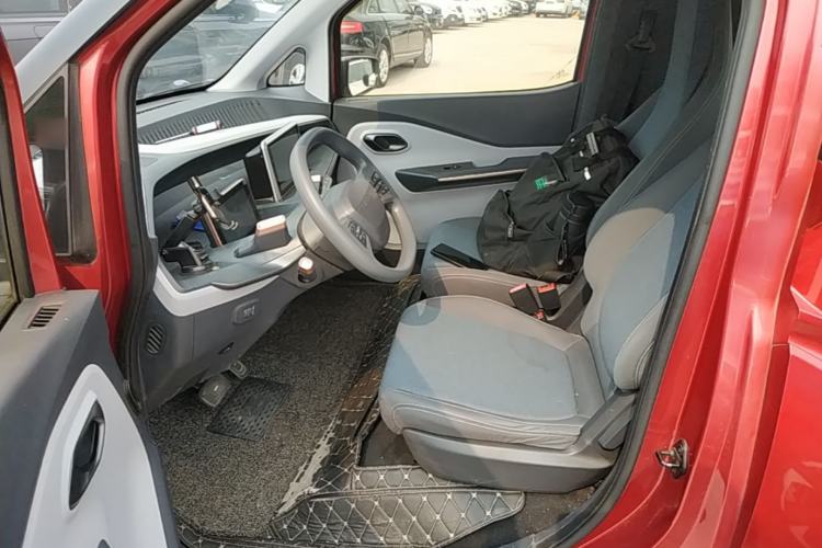Used Baojun E200 2019 250KM Smart Drive Edition Left Front Seat