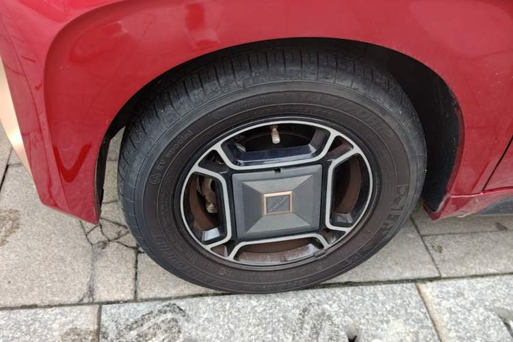Used Baojun E200 2019 250KM Smart Enjoyment Version Left Front Wheel Hub