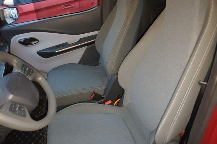 Used Baojun E200 2019 250KM Smart Drive Edition Left Rear Seat