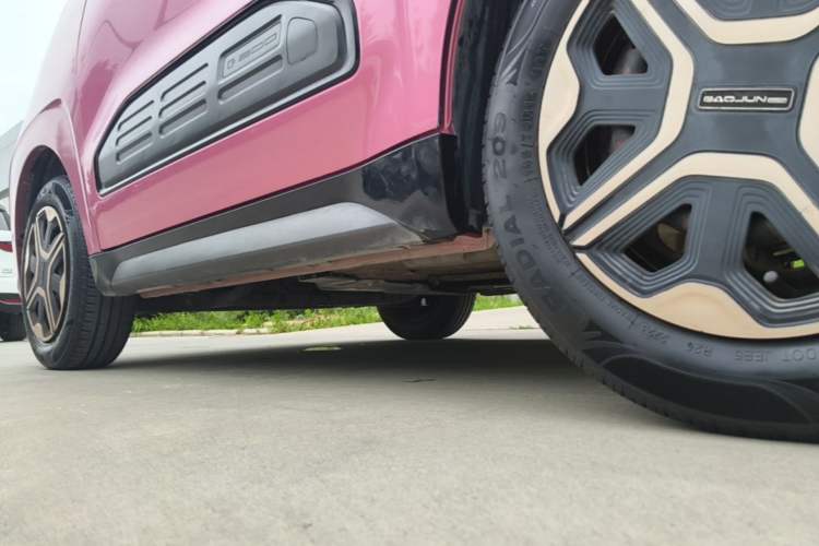 Used Baojun E200 2019 250KM Smart Drive Edition Left Side Sill