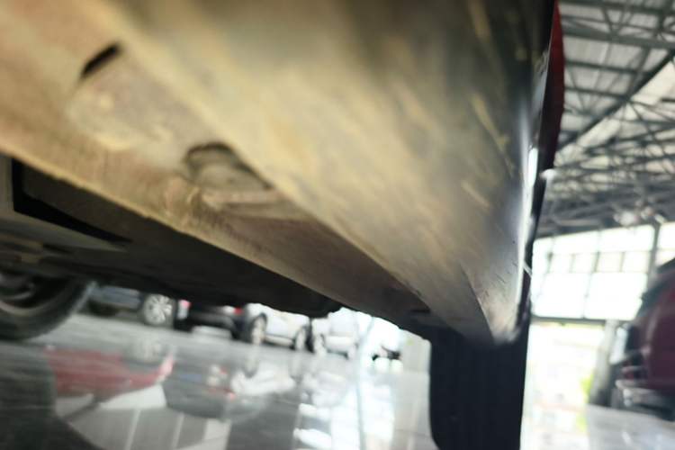 Used Baojun E200 2019 250KM Smart Drive Edition Left Side Sill