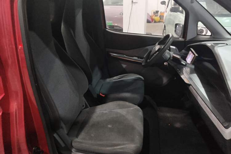 Used Baojun E200 2019 250KM Smart Drive Edition Right Front Seat