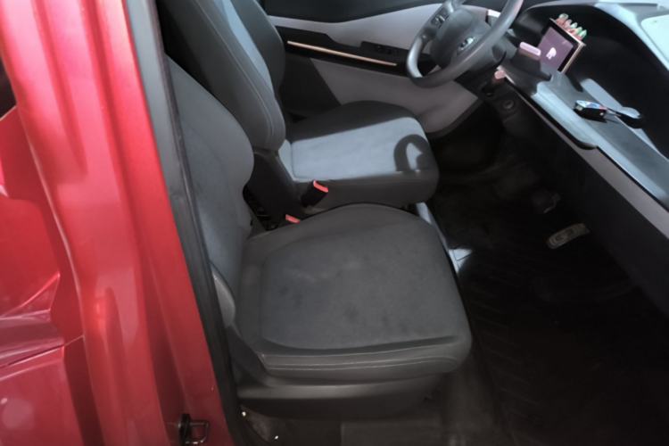 Used Baojun E200 2019 250KM Smart Drive Edition Right Front Seat