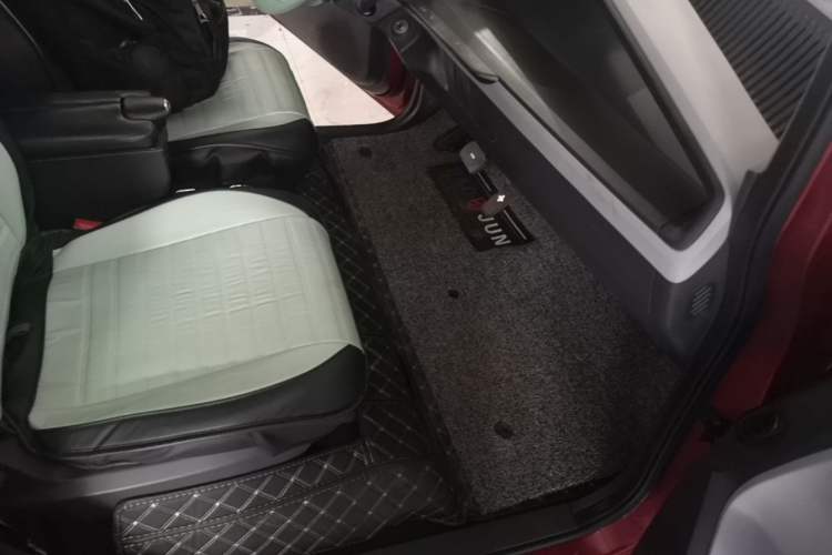 Used Baojun E200 2019 250KM Smart Drive Edition Right Front Seat