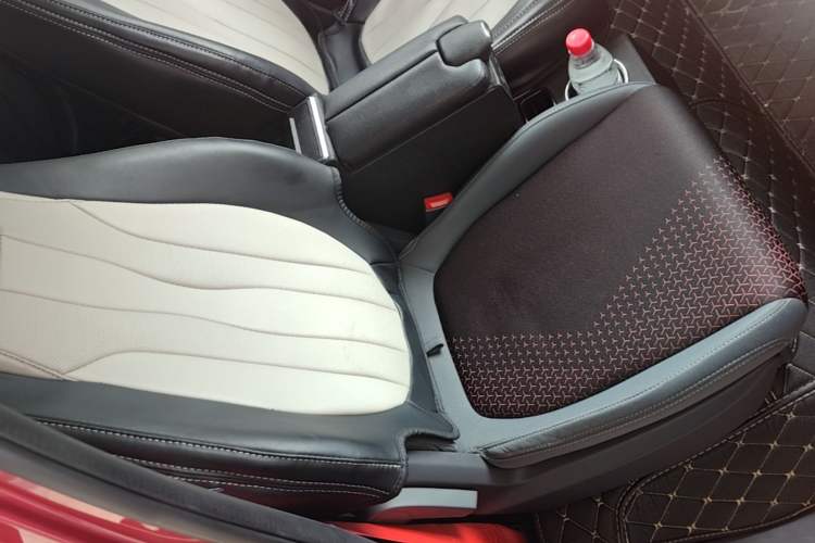 Used Baojun E200 2019 250KM Smart Enjoyment Version Right Front Seat