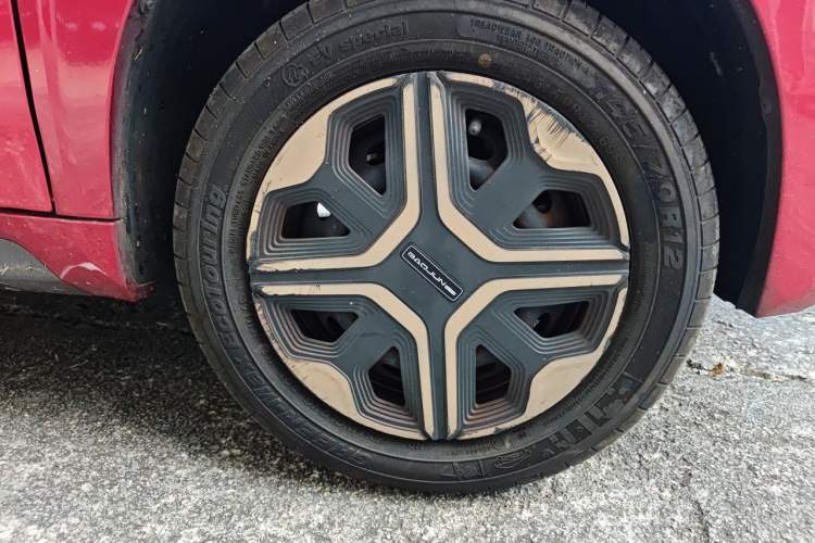 Used Baojun E200 2019 250KM Smart Drive Edition Right Front Wheel Hub