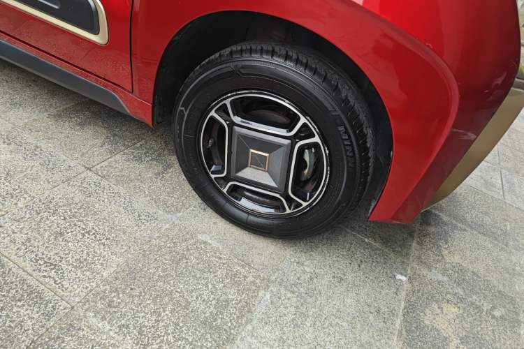 Used Baojun E200 2019 250KM Smart Enjoyment Version Right Front Wheel Hub