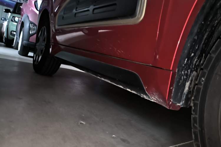 Used Baojun E200 2019 250KM Smart Drive Edition Right Side Sill