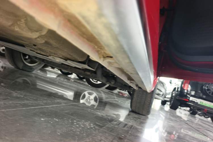 Used Baojun E200 2019 250KM Smart Drive Edition Right Side Sill