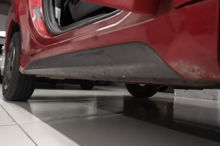 Used Baojun E200 2019 250KM Smart Drive Edition Right Side Sill