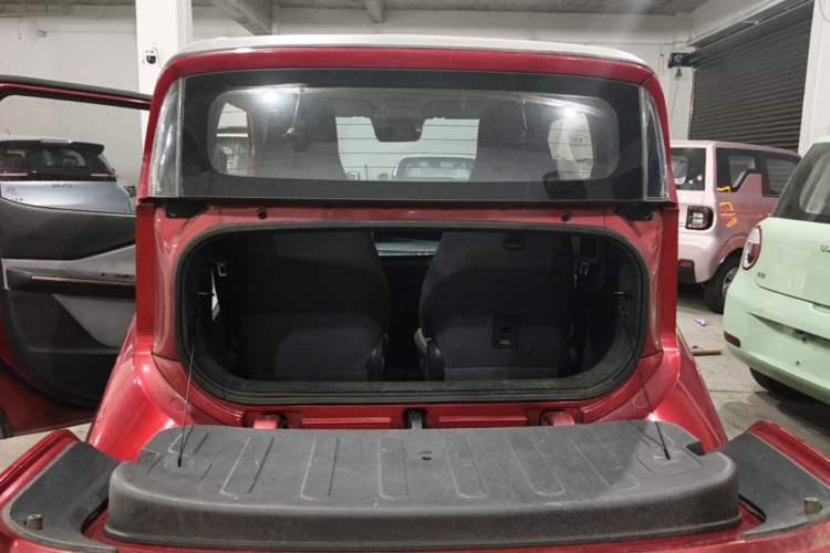 Used Baojun E200 2019 250KM Smart Drive Edition Trunk