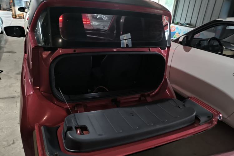 Used Baojun E200 2019 250KM Smart Drive Edition Trunk