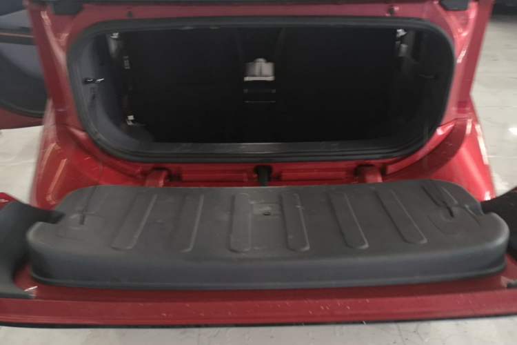 Used Baojun E200 2019 250KM Smart Drive Edition Trunk