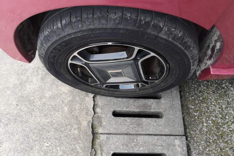 Used Baojun E200 2019 250KM Smart Enjoyment Version Right Rear Wheel Hub