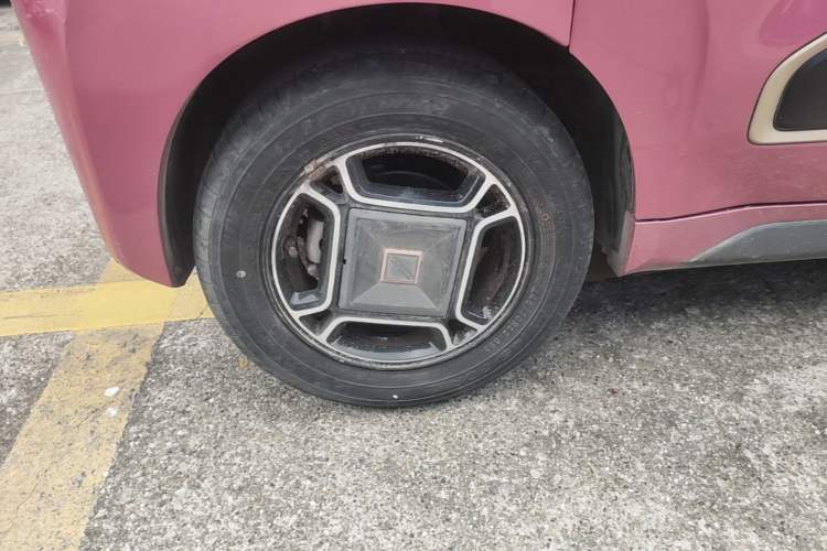 Used Baojun E200 2019 250KM Smart Enjoyment Version Right Rear Wheel Hub