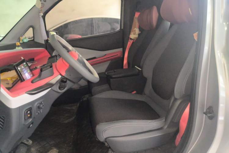 Used Baojun E200 2019 250KM Smart Enjoyment Version Left Front Seat