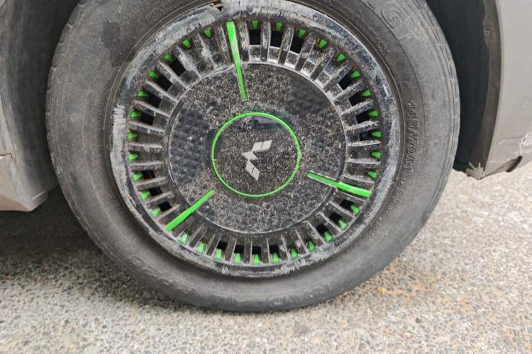 Used Baojun E200 2019 250KM Smart Drive Edition Right Front Wheel Hub