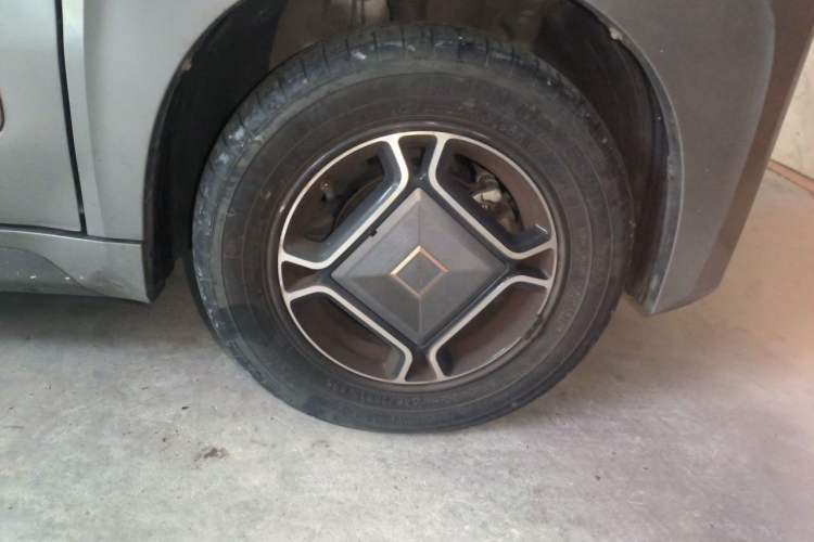 Used Baojun E200 2019 250KM Smart Enjoyment Version Right Front Wheel Hub