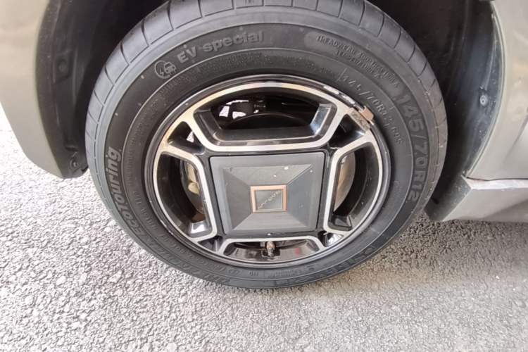 Used Baojun E200 2019 250KM Smart Enjoyment Version Right Rear Wheel Hub