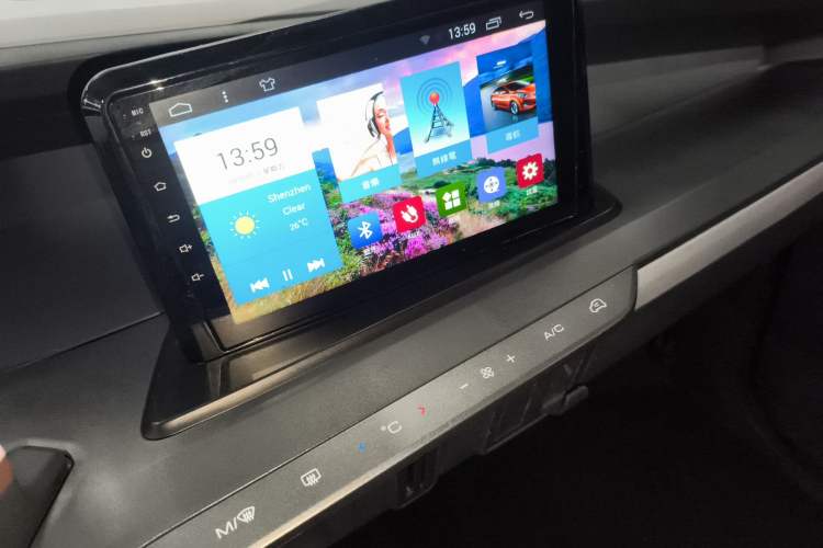 Used Baojun E200 2019 250KM Smart Drive Edition Audio And AC Panel