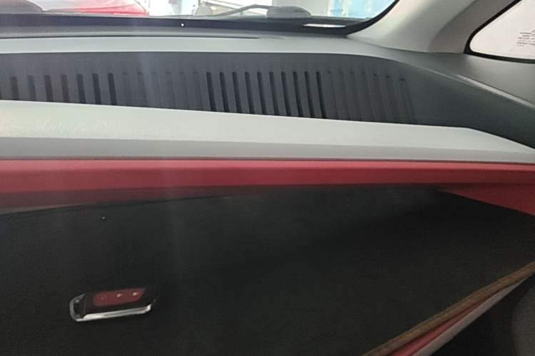 Used Baojun E200 2019 250KM Smart Enjoyment Version Audio And AC Panel