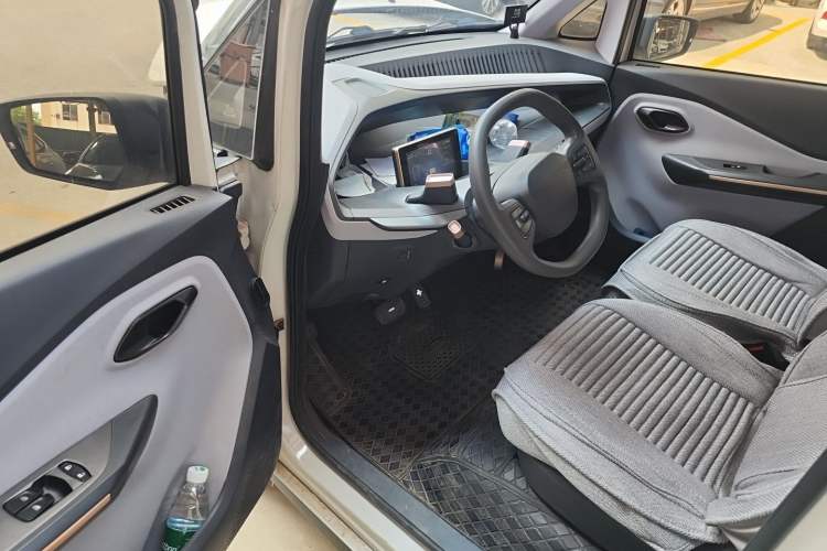 Used Baojun E200 2019 250KM Smart Drive Edition Driver Seat