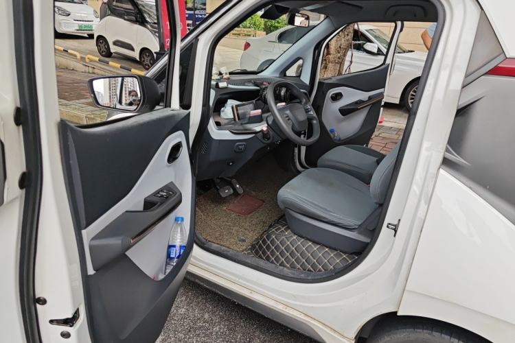 Used Baojun E200 2019 250KM Smart Drive Edition Driver Seat