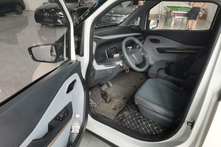 Used Baojun E200 2019 250KM Smart Drive Edition Driver Seat