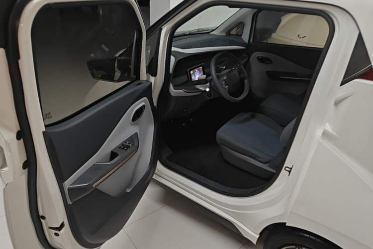 Used Baojun E200 2019 250KM Smart Drive Edition Driver Seat