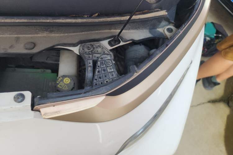 Used Baojun E200 2019 250KM Smart Drive Edition Engine Bay Left