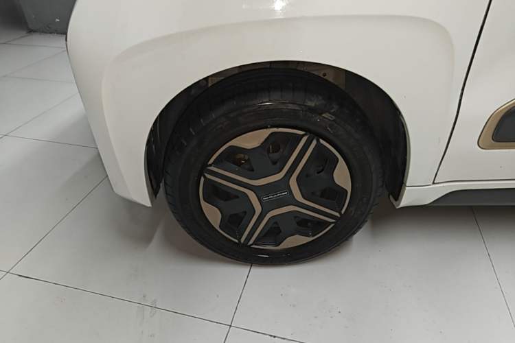 Used Baojun E200 2019 250KM Smart Drive Edition Exterior 4