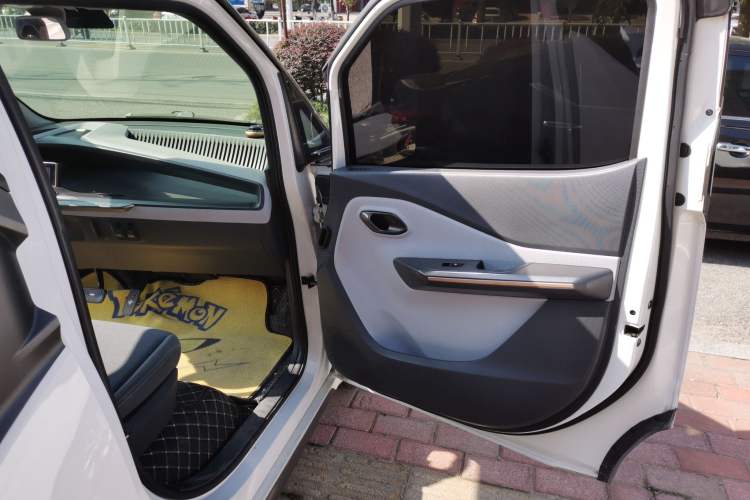 Used Baojun E200 2019 250KM Smart Drive Edition Exterior 6