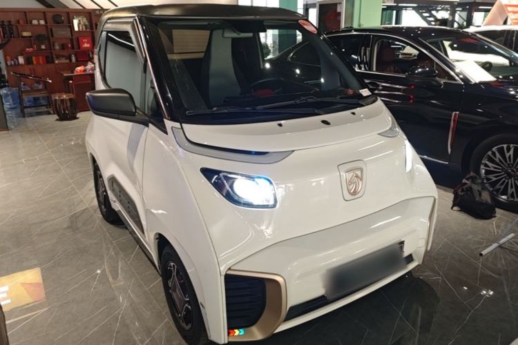 Used Baojun E200 2019 250KM Smart Enjoyment Version Front Right 45 Deg