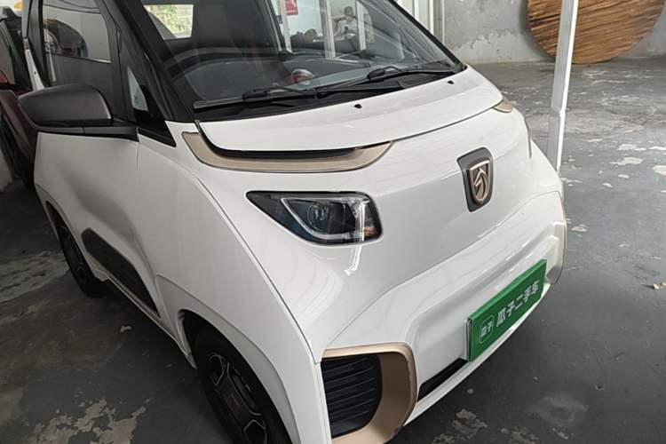 Used Baojun E200 2019 250KM Smart Enjoyment Version Front Right 45 Deg
