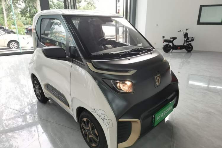 Used Baojun E200 2019 250KM Smart Drive Edition Front Right 45 Deg