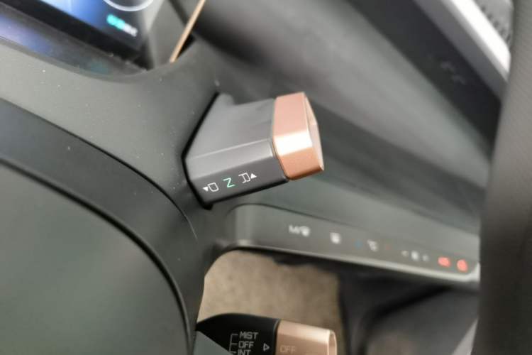 Used Baojun E200 2019 250KM Smart Drive Edition Gear Lever