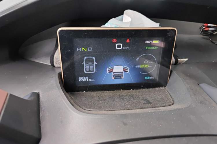 Used Baojun E200 2019 250KM Smart Drive Edition Instrument Cluster