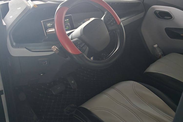 Used Baojun E200 2019 250KM Smart Drive Edition Interior 2