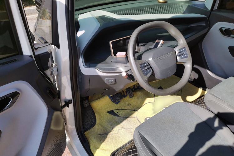 Used Baojun E200 2019 250KM Smart Drive Edition Interior 2