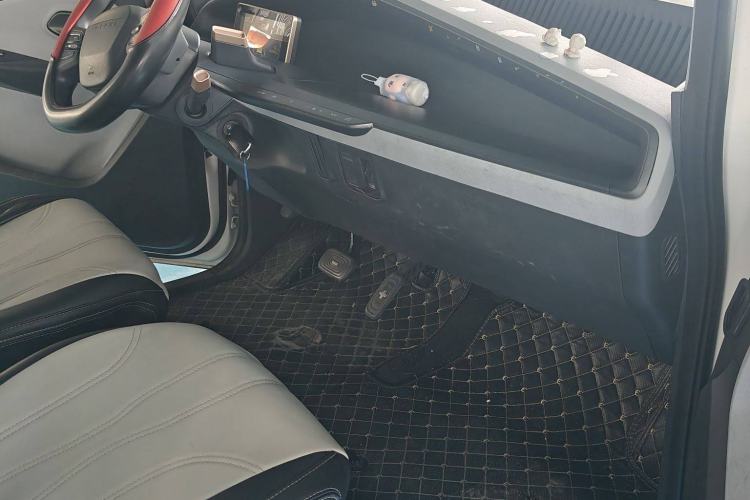 Used Baojun E200 2019 250KM Smart Drive Edition Interior 3