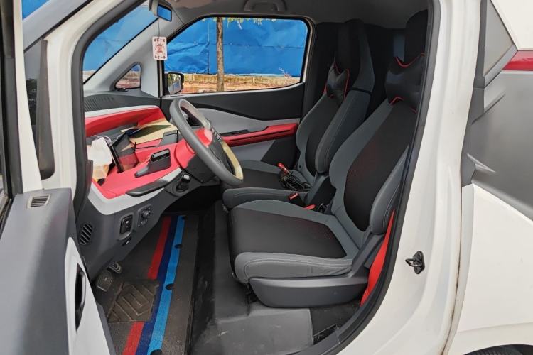 Used Baojun E200 2019 250KM Smart Enjoyment Version Left Front Seat