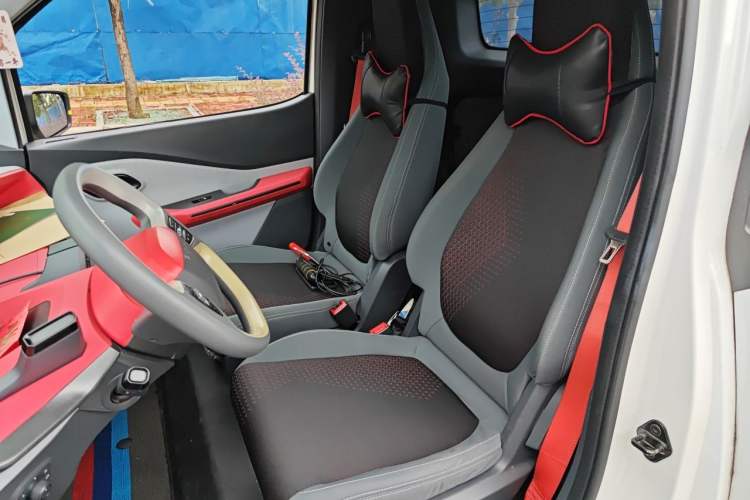 Used Baojun E200 2019 250KM Smart Enjoyment Version Left Rear Seat