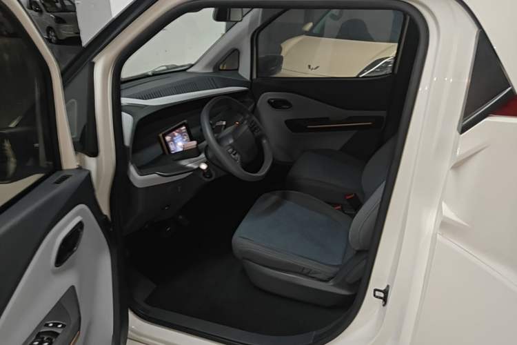 Used Baojun E200 2019 250KM Smart Drive Edition Left Rear Seat
