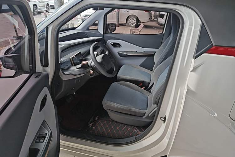 Used Baojun E200 2019 250KM Smart Drive Edition Left Rear Seat